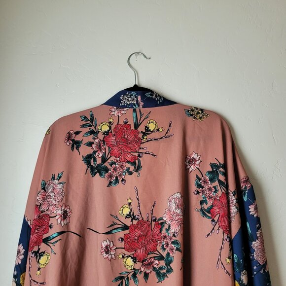 Derek Heart Romantic Floral Kimono - Picture 6 of 7
